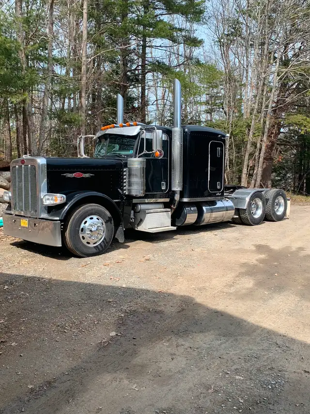 2020 Pete for sale in Heavy Trucks in Bridgewater - Image 6