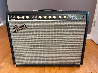 Fender Custom Vibrolux Reverb w/ footswitch and cover, View more