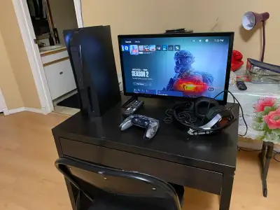 Ps5 disc version and controller Desk with drawer Foladable chair Headset Monitor 60 hertz