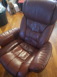 Beautiful Swivel Leather Chair and Matching Ottoman