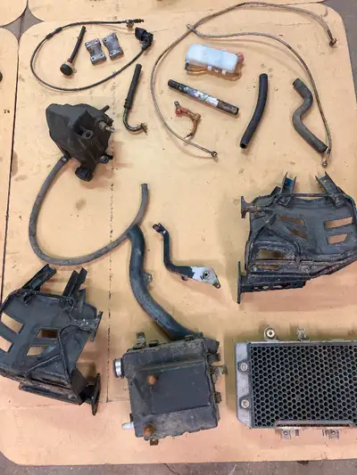 2005 Polaris Predator 500 - complete part out - EVERYTHING I HAVE IS IN THE PICTURES IF YOU DON'T SE...