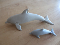 Deux dauphins jouet playmobil (maman et bébé) T15