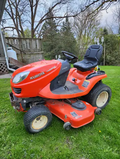 Kubota Gr2000 lawn mower for sale 20 hp gas engine Awd glidesteer Only 874 hours New hood Complete s...