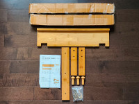 Wood shelf with 3 hooks brand new / étagère avec 3 crochets neuf
