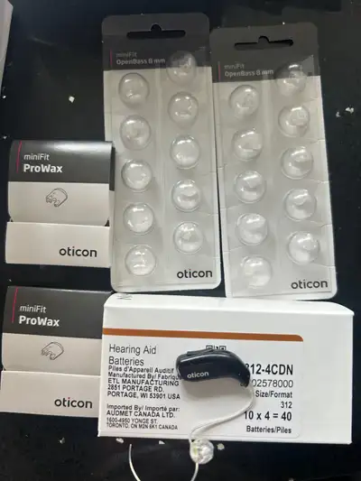 Brand new hearing aids Comes with everything in picture Price is firm firm