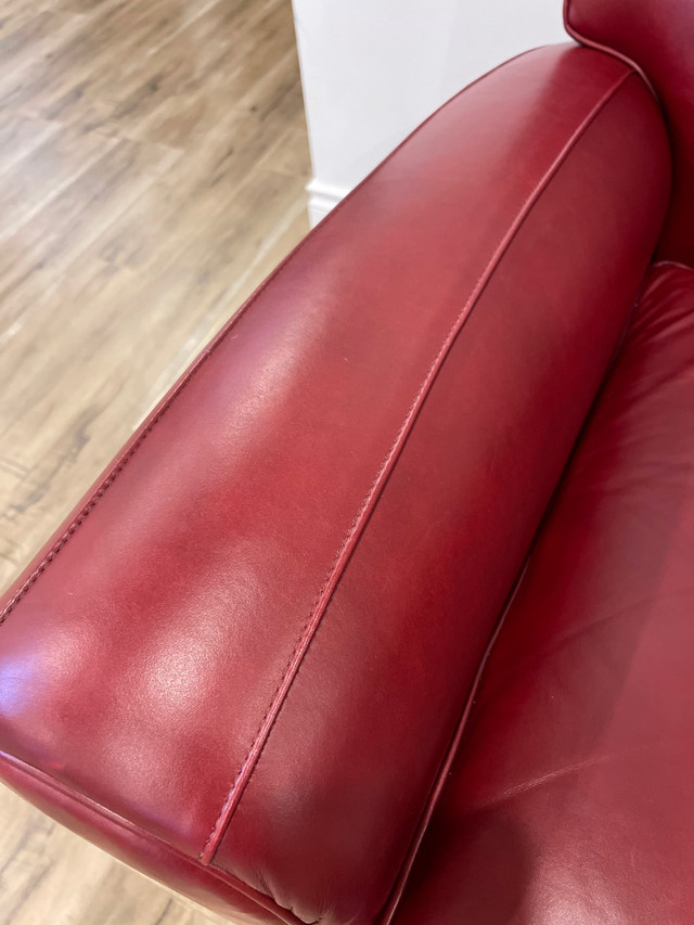 Pottery Barn leather couch  in Couches & Futons in Markham / York Region - Image 3