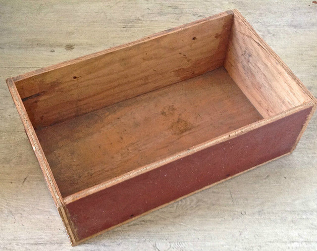 Antiquité. Collection. Boîte rectangulaire en bois dans Art et objets de collection  à Lévis - Image 2