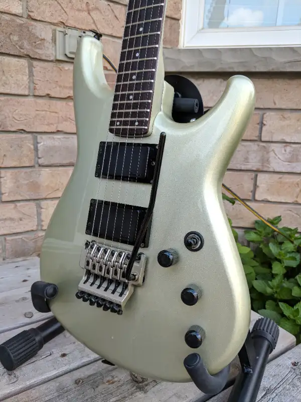 Rare Vintage 1986 Ibanez RG-525 Roadstar II Series w/ case in Guitars in Kitchener / Waterloo - Image 3