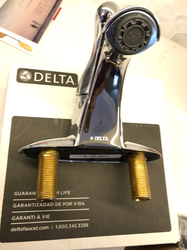 Brand New Delta Bathroom Faucet - Single Handle with Pop-up in Plumbing, Sinks, Toilets & Showers in Mississauga / Peel Region - Image 3