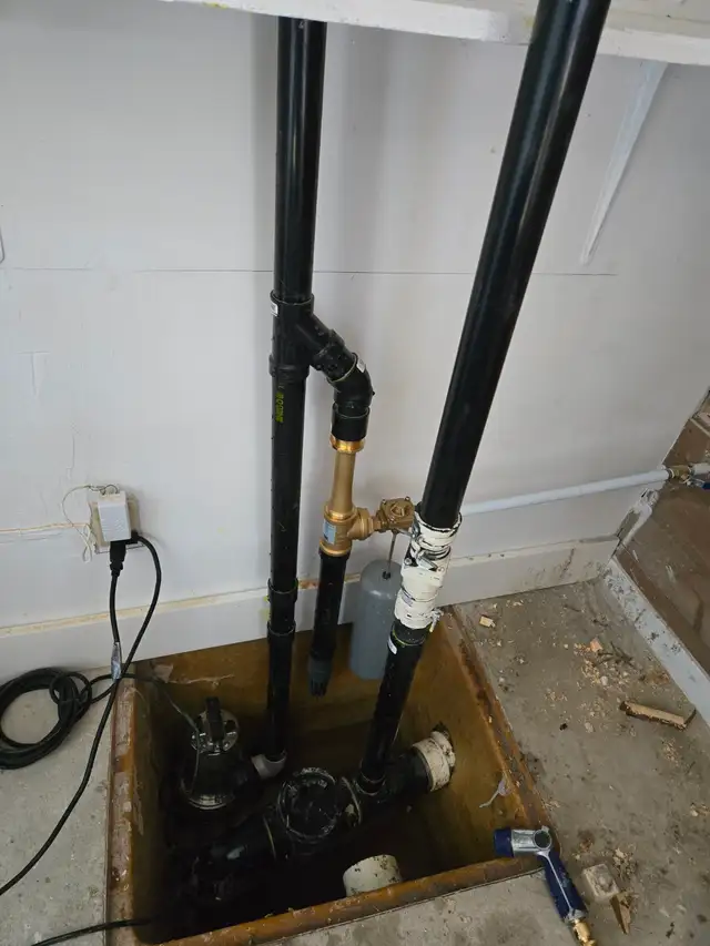 Plomberie Le Fil Bleu, Plumbing the Blue Wire418454807574620166