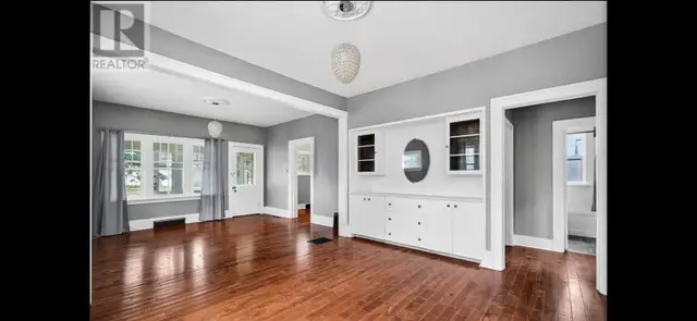 Main floor of house in the Avenues63611990036227121