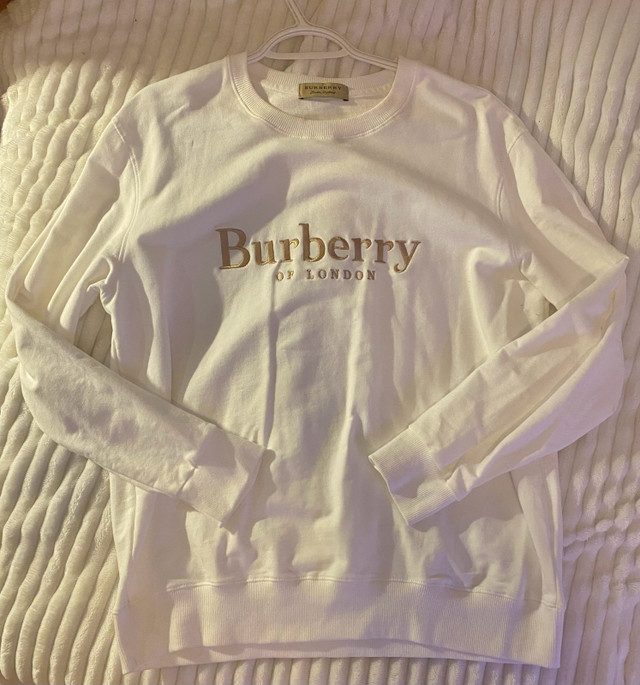 Burberry Sweatshirt  in Women's - Tops & Outerwear in Bedford