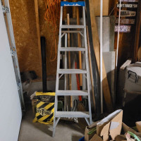 Featherlite Aluminum step ladder 6 Feet grade III
