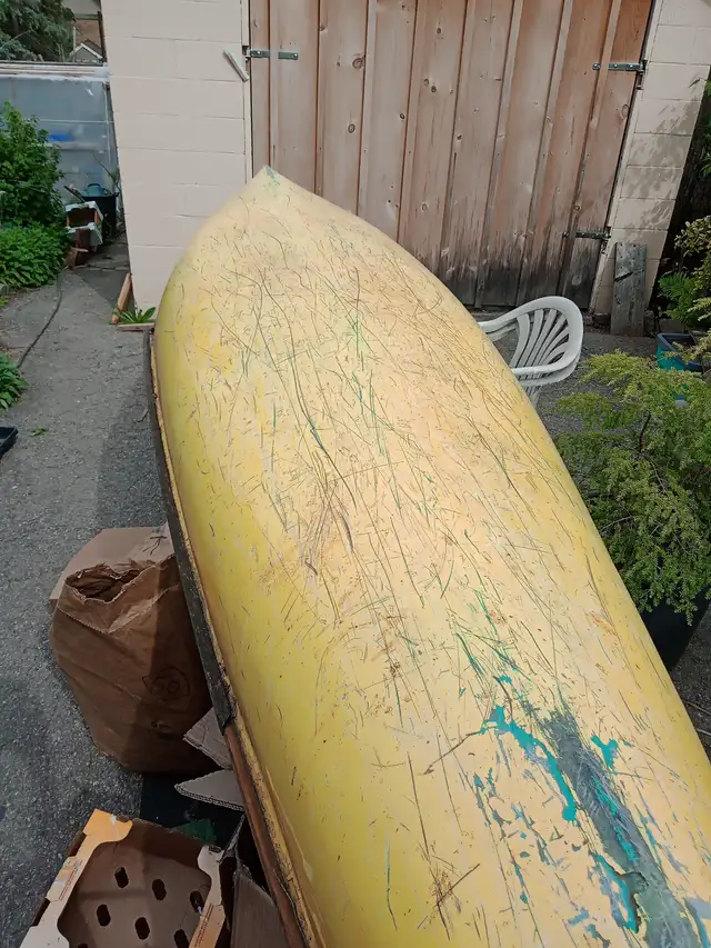 Canoe - kevlar and fiberglass in Canoes, Kayaks & Paddles in Guelph - Image 6
