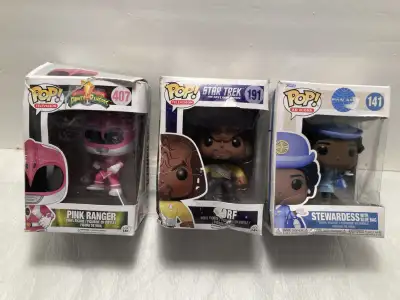 3 Funko Pop - boîtes endommagées, View more