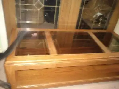 Beautiful Solid Oak Coffee Table with Amber Glass Inserts!!, View more
