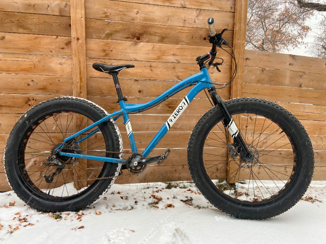 2013 9-Zero-7 17-inch Fat bike with Extra Tires in Mountain in Edmonton