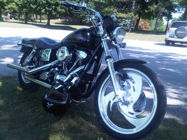 1996 Harley-Davidson Dyna Wide Glide  – Pristine w MANY Extras in Street, Cruisers & Choppers in Mississauga / Peel Region - Image 4