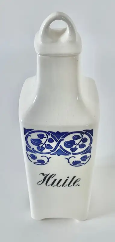 Vintage Collection Magnificent porcelain bottle from France OIL63417655575171122