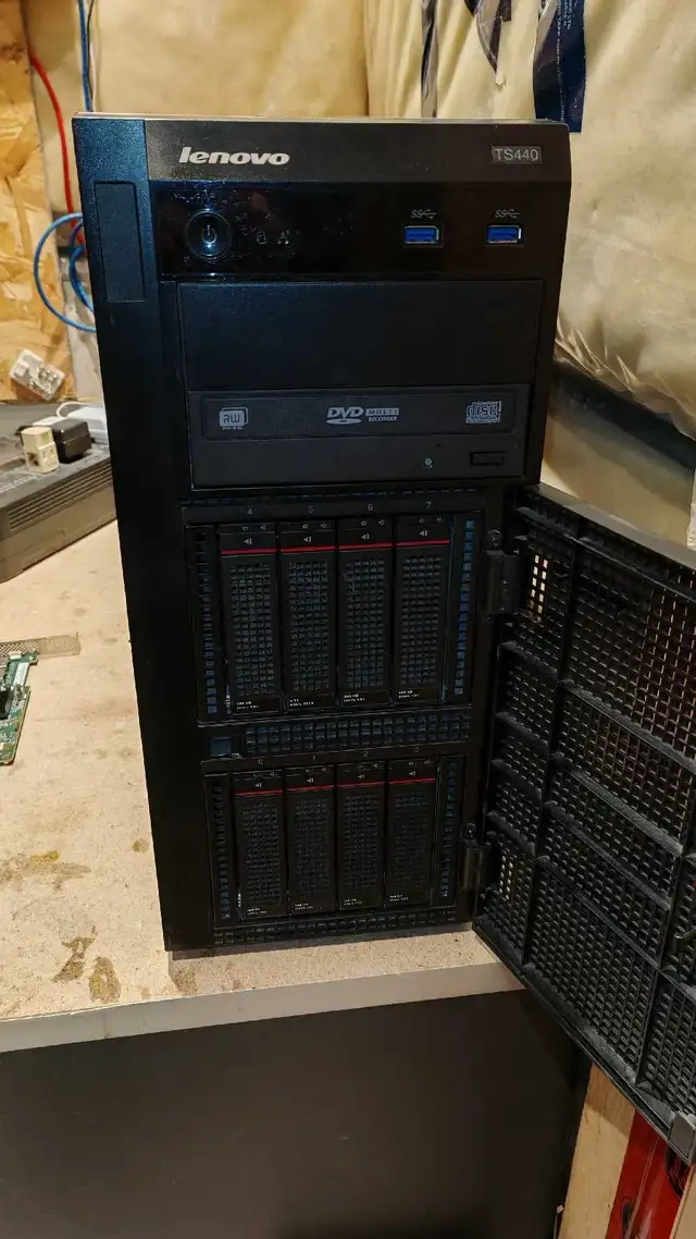 Lenovo Thinkserver TS440 server chassis barebone in Servers in Oakville / Halton Region - Image 5