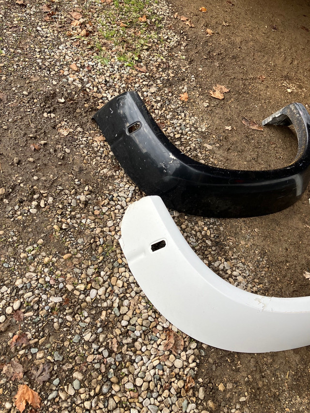 Dodge Ram 2500 dually fenders REDUCED in Auto Body Parts in Chatham-Kent - Image 2