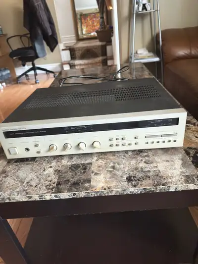 Harman Kardon hk395i Receiver Get ready to amplify your audio experience with this vintage Harman Ka...
