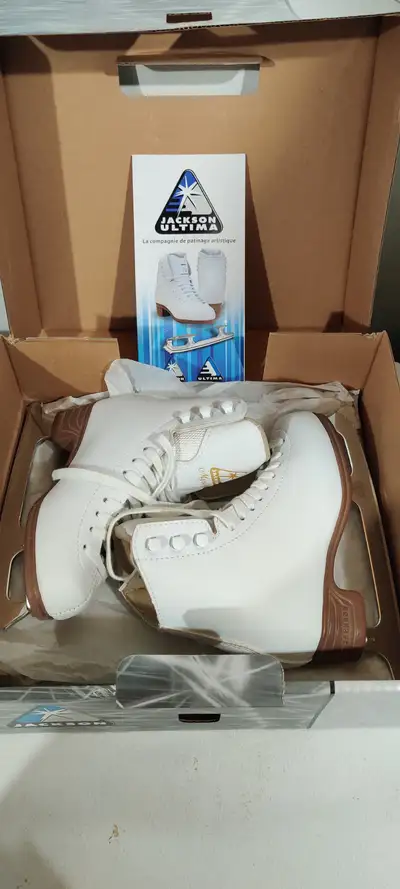Rarely used stake. In original box Size: 1J Good for learning to skate up until star 3 figure skatin...