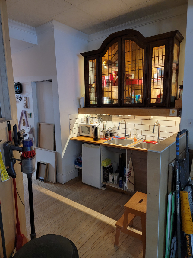 GORGEOUS ART STUDIO AND WORK SPACES IN JUNCTION TRIANGLE in Commercial & Office Space for Rent in City of Toronto - Image 6