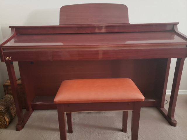 Piano and Bench in Pianos & Keyboards in Mississauga / Peel Region