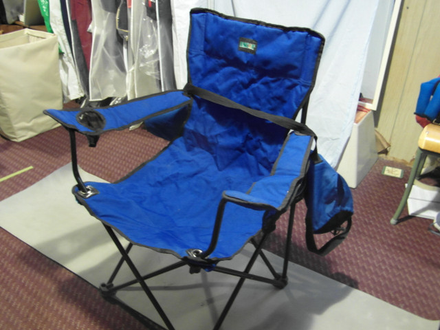 Folding Chairs , beach umbrella in Patio & Garden Furniture in Stratford - Image 2
