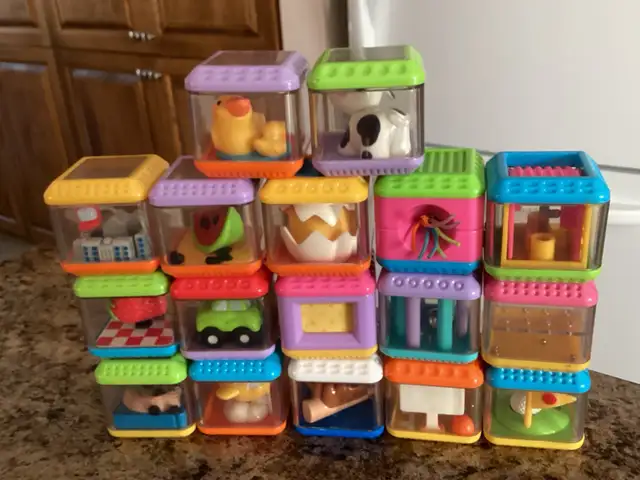 Collectors 17 Fisher Price Plastic Cubes for Baby’s/Toddlers in Toys in Ottawa - Image 2