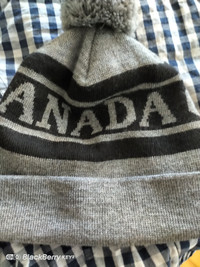 Canada Goose  Vintage  Style Pom Toque - Unisex