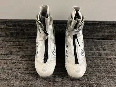 For Sale: Size 8.5/39 Women's Alpina Cross Country Ski Boots, View more