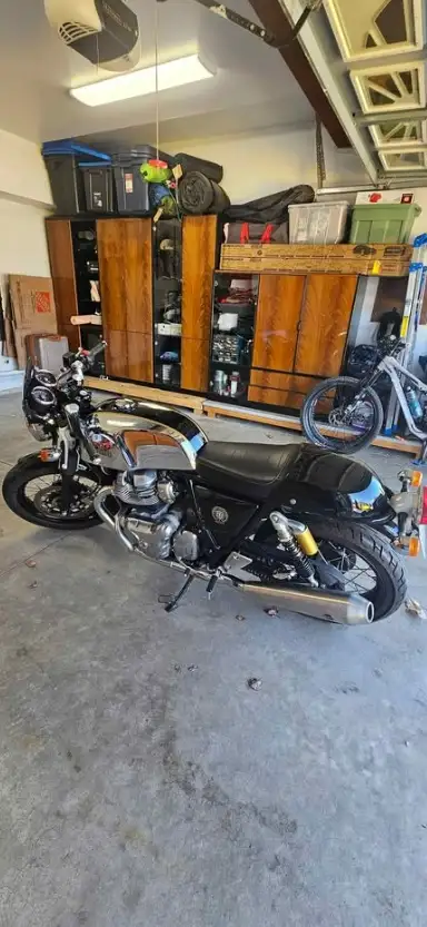 2021 Royal Enfield GT Continental "Mr. Clean" edition with 5412 km, bought new at Royal Enfield deal...
