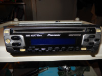 Radio auto Pioneer DEH 1500 - Lecteur CD MOSFET 50Wx4 Supe