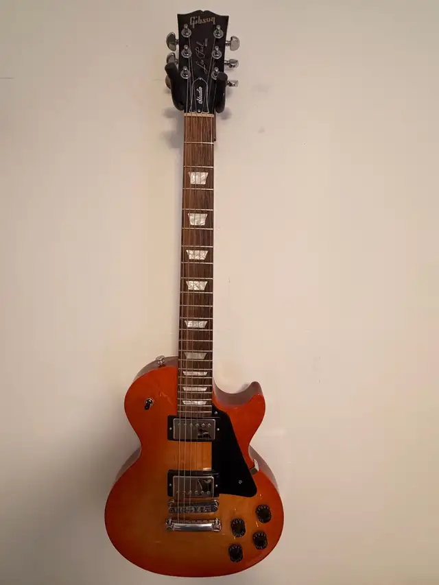 Les Paul Gibson Tangerine Burst in Guitars in Kingston - Image 8