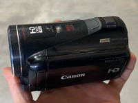 Canon Vixia HFM40 video camera