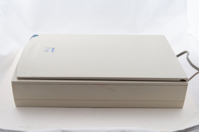Epson Perfection 1200U Flatbed Scanner in Printers, Scanners & Fax in City of Toronto - Image 3