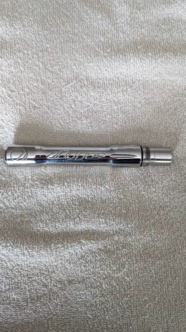 Dye Ultralite + Boom Stick + 12 inch tip in Paintball in West Island - Image 3