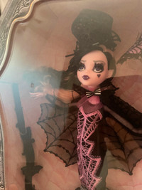 Draculaura monster high collector doll new in box