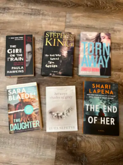 All Like New Some Bestsellers A few are Hardcover $5 EACH