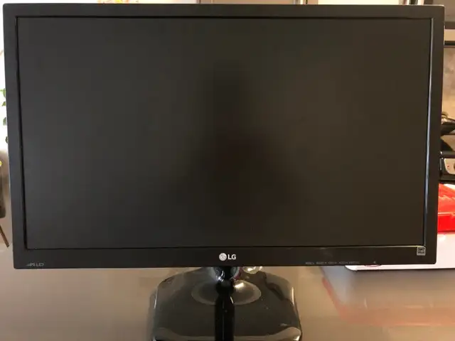 FS: LG 24 inch, ViewSonic 27 LCD TV, also a PS3 in TVs in Ottawa - Image 2