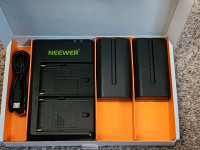 NEEWER - NP-F550 Battery Charger Set Compatible with Sony NP-F97