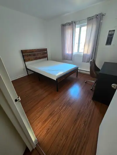 Appartement de 2 chambres recherche un locataire pour la seconde chambre. C'est un appartement pour...