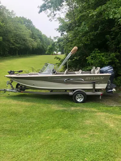18’ aluminum, Yamaha 115 four stroke. Live wells, Bimini top, rod storage, power down rigger, foldab...