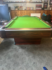 *sold pending pick up* Beautiful pool table! 