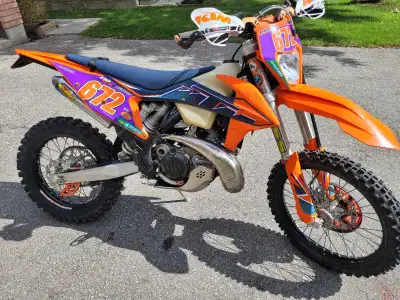 The best enduro bike in the market -pro suspension ( cost 2000$) -radiator fan - front disk cover -...