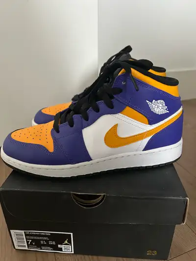 Nike Jordan size 7Y, View more