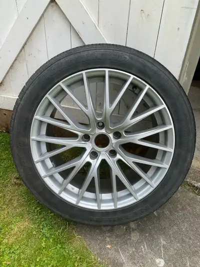 Summer 20 inch rims and tires, excellent shape no bends or warps , small crb rash on one , even wear...