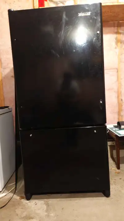 Kenmore Refrigerator, View more